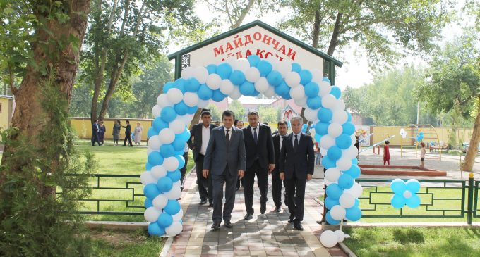 Строительство двух спортивных площадок по инициативе Министерства здравоохранения и социальной защиты населения Республики Таджикистана