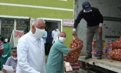 Хатлон: Ба табибон маводи озуқа дасрас гардида, кӯмакпулӣ дода мешавад