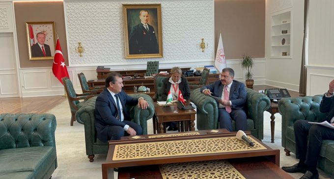 Турция: Встреча Джамолиддина Абдуллозода с министром здравоохранения Турецкой Республики Фахреттином Коджа